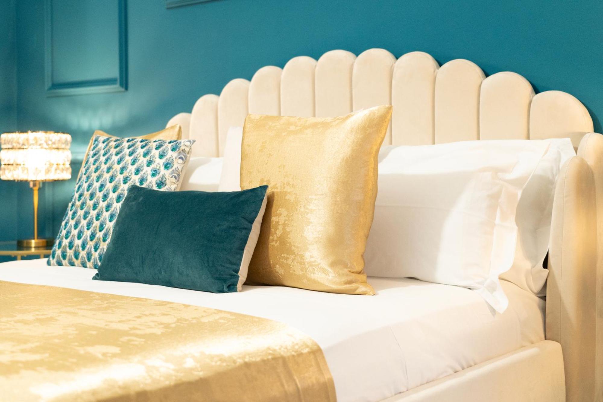 Johnny'S Suites Taormina Beach Bay Buitenkant foto