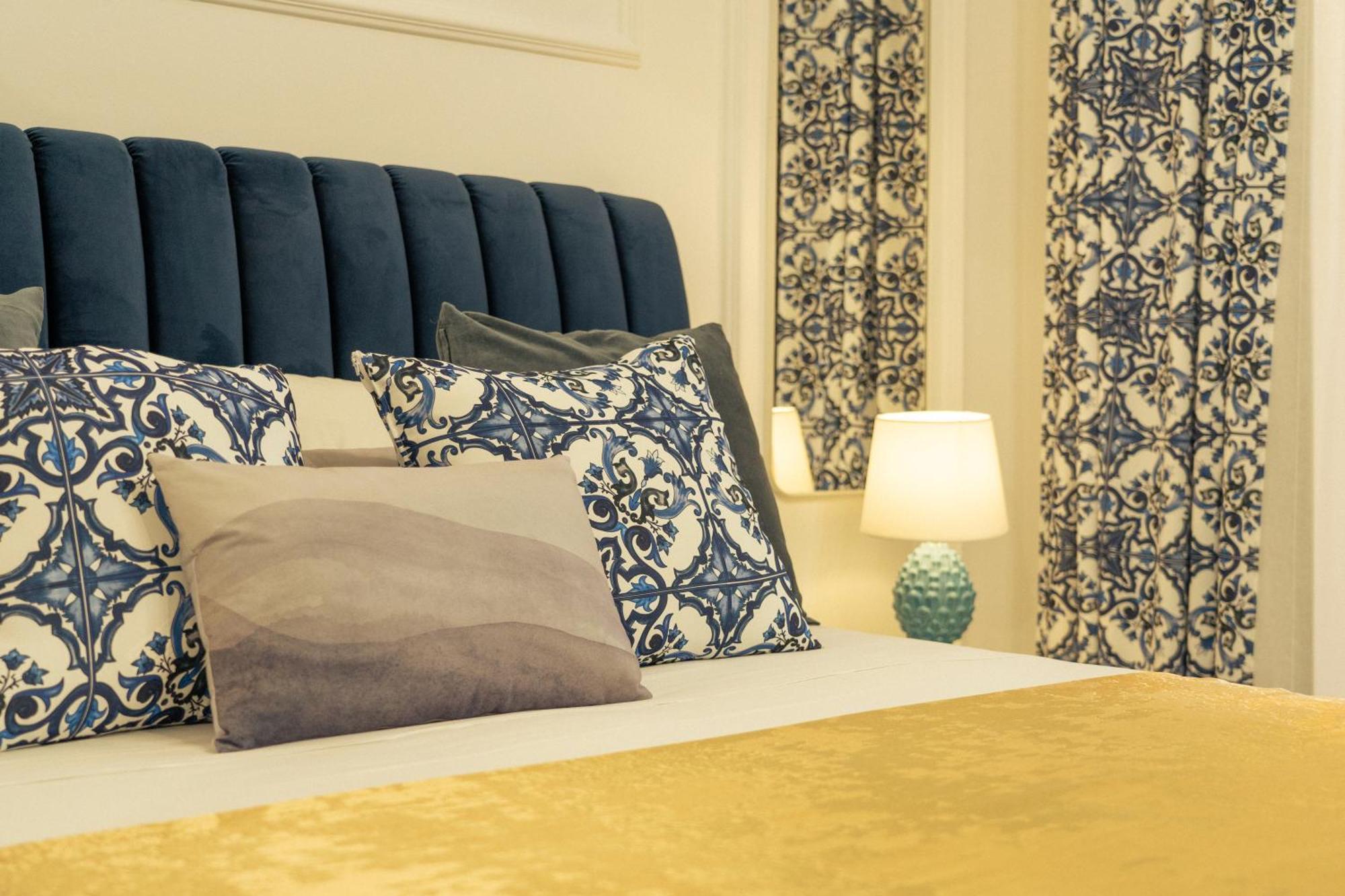 Johnny'S Suites Taormina Beach Bay Buitenkant foto
