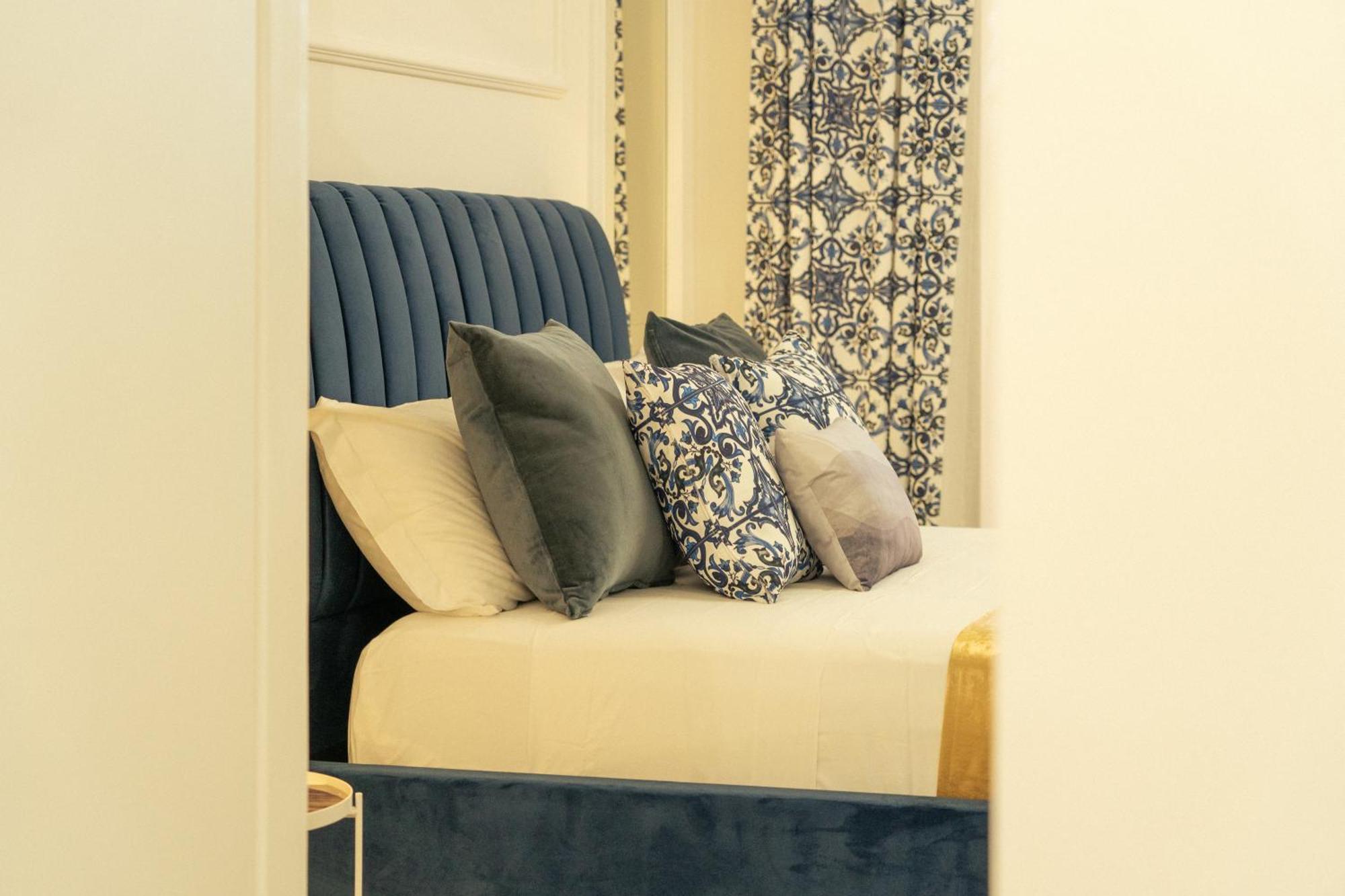 Johnny'S Suites Taormina Beach Bay Buitenkant foto